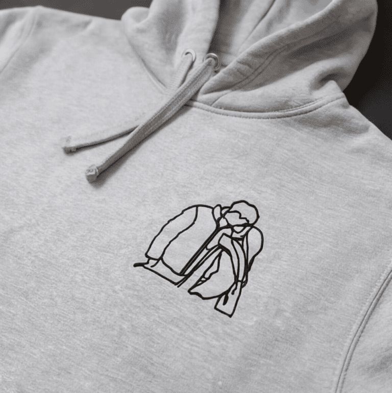 sudadera silueta bordada